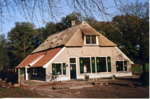F10 Boerderij Waarle 2005